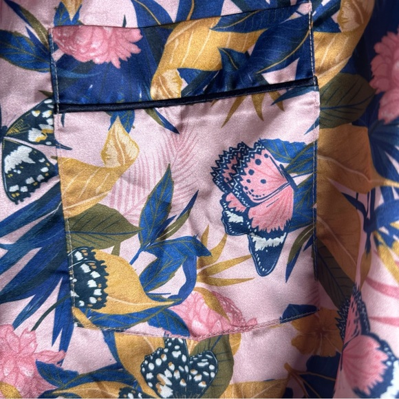 Pretty Little Things Pink Satin Butterfly Floral Shorts Button Top PJ Set NWT 6 - Picture 7 of 16